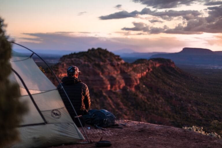 Why Lightweight Tents Are Ideal for Backpacking Enthusiasts